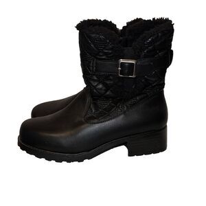 Trotters Blast III Black Quilted Water Resistant Ankle Boots Size 6WW Side Zip